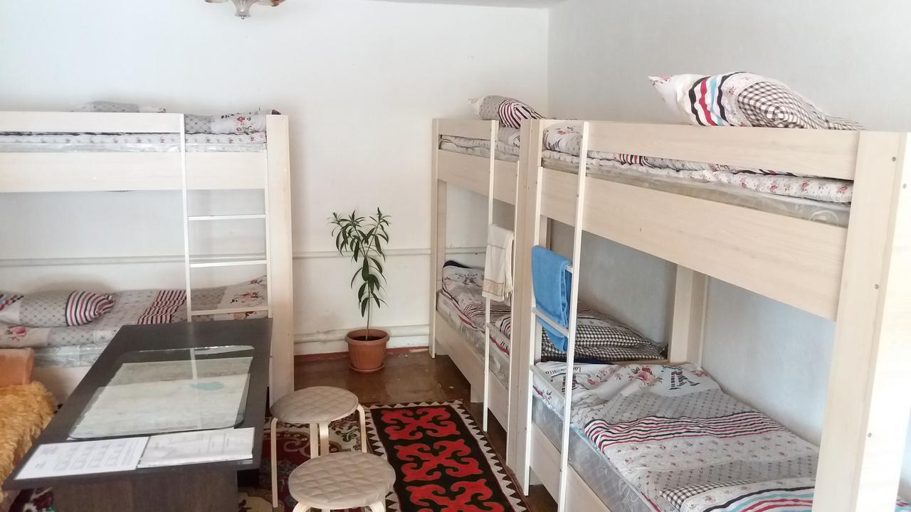 Happy Hostel In Kochkor Exterior foto